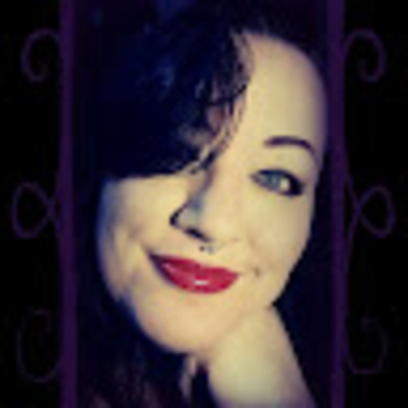 Meet your Posher, Cammy - Picture 1 of 1